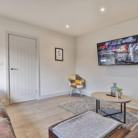 Modern, Cosy Whole House Wifi Close To Attractions Sheffield Exterior photo